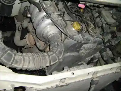 Vehicul casat renault trafic t 1300 al anului 1999 alimentat f8qm600