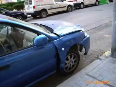 Veículo de Sucata kia rio rs berlina do ano 2005 alimentado a3d