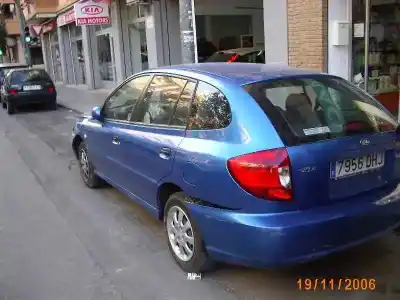 Veículo de Sucata kia rio rs berlina do ano 2005 alimentado a3d