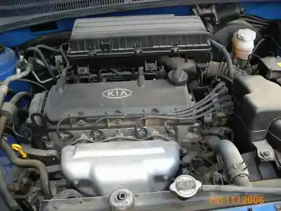 Veículo de Sucata kia rio rs berlina do ano 2005 alimentado a3d