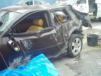 Здавання транспортного засобу audi a3 (8l) 1.8 20v turbo року 1998 потужний agu