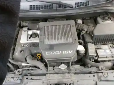 Veículo de Sucata kia carens 2.0 crdi ex monovolumen do ano 2004 alimentado d4ea