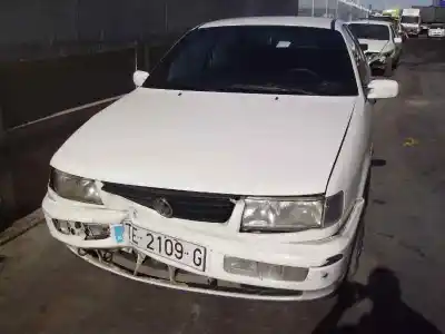 Vehicul casat VOLKSWAGEN PASSAT BERLINA (3A2) GL al anului 1994 alimentat 