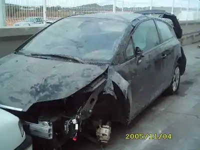 Veicolo di demolizione CITROEN C4 COUPE Collection dell'anno 2005 alimentato 9HX 3415 KM.