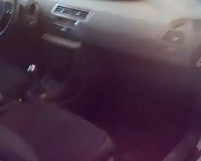 Veicolo di demolizione citroen c4 coupe collection dell'anno 2005 alimentato 9hx 3415 km.