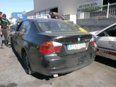 Veículo de Sucata bmw serie 3 berlina (e90) 320d do ano 2006 alimentado 