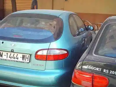 Veículo de Sucata daewoo lanos sx do ano 1998 alimentado a15sms