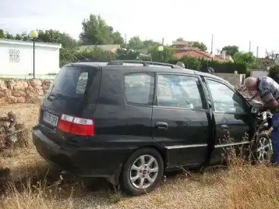 Veículo de Sucata kia carens 2.0 crdi ex monovolumen do ano 2005 alimentado d4ea