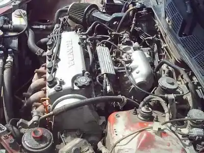 Véhicule à la ferraille honda                                              civic coupe (ej6/8)                                                                                                                                                                                                                                        1.6 sr (ej8)                                                                                                                                                                                                                                               de l'année 1997 alimenté d16yb