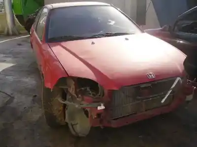 Véhicule à la ferraille honda                                              civic coupe (ej6/8)                                                                                                                                                                                                                                        1.6 sr (ej8)                                                                                                                                                                                                                                               de l'année 1997 alimenté d16yb