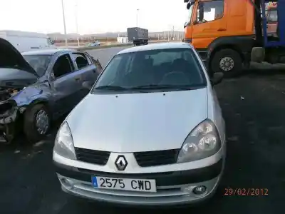 Здавання транспортного засобу RENAULT CLIO II FASE II (B/CB0) Authentique року 2004 потужний K9K704