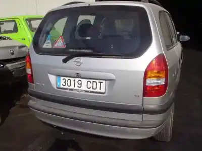 Veicolo di demolizione opel zafira a elegance dell'anno 2003 alimentato z18xe