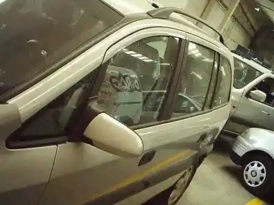Veicolo di demolizione opel zafira a elegance dell'anno 2003 alimentato z18xe