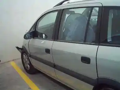 Veicolo di demolizione opel zafira a elegance dell'anno 2003 alimentato z18xe
