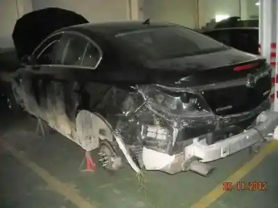 Veículo de Sucata opel insignia berlina sport 4x4 do ano 2010 alimentado a20nht