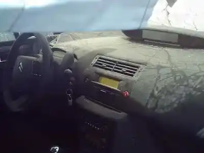 Veicolo di demolizione citroen c4 coupe vtr dell'anno 2005 alimentato nfu