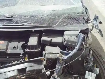 Veicolo di demolizione citroen c4 coupe vtr dell'anno 2005 alimentato nfu