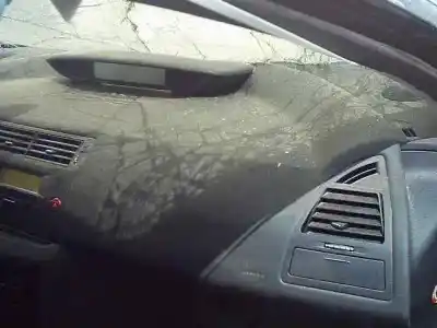 Veicolo di demolizione citroen c4 coupe vtr dell'anno 2005 alimentato nfu