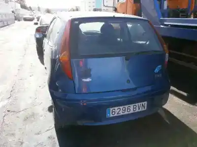 Veicolo di demolizione fiat punto berlina (188) 1.9 jtd active dell'anno 2002 alimentato 188a7.000