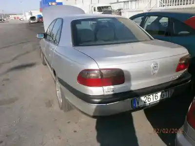 Veículo de Sucata opel omega b gl berlina do ano 1998 alimentado x25dt