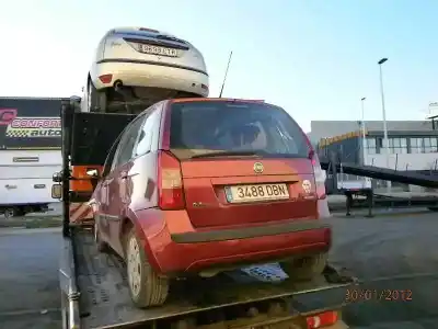 Veicolo di demolizione fiat idea (135) 1.9 multijet emotion (i) dell'anno 2004 alimentato 188b2.000