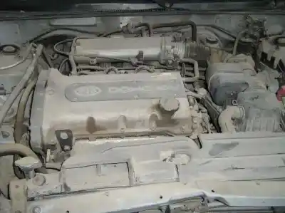 Sloopvoertuig kia clarus 1.8 cat van het jaar 2000 aangedreven t8