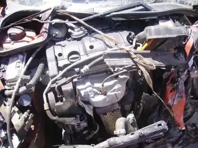 Sloopvoertuig peugeot 206 cc cc van het jaar 2001 aangedreven nfu