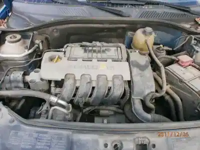 Здавання транспортного засобу renault clio ii fase ii (b/cb0) base authentique року 2002 потужний d4f712