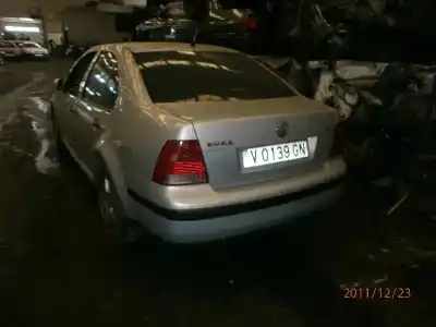 Sloopvoertuig volkswagen bora berlina (1j2) conceptline van het jaar 1999 aangedreven agr