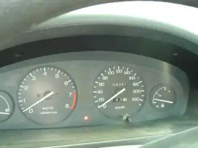 Véhicule à la ferraille mg serie 400 (rt) 414 i de l'année 1998 alimenté 14k4f