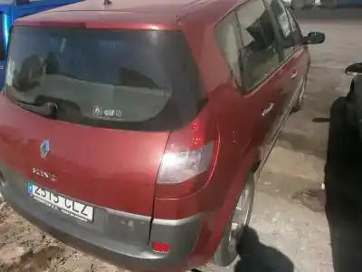 Veículo de Sucata renault scenic ii confort dynamique do ano 2003 alimentado f9q812