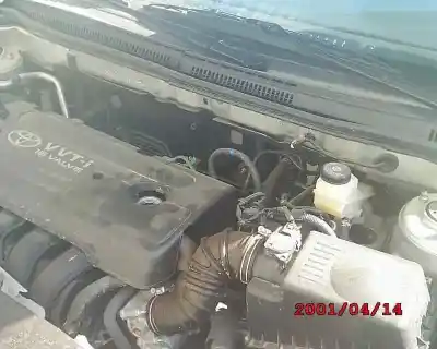 Veículo de Sucata toyota corolla (e12) 1.6 16v do ano 2004 alimentado 3zzfe