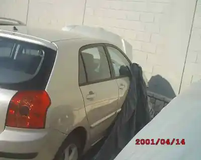 Veículo de Sucata toyota corolla (e12) 1.6 16v do ano 2004 alimentado 3zzfe