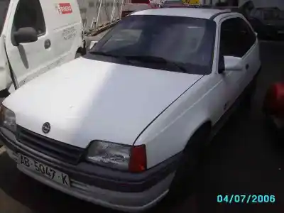 Vehicul casat opel kadett e 1.6 al anului 1990 alimentat 1.6sv