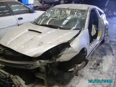 Veículo de Sucata toyota celica (t23) 1.8 do ano 2000 alimentado 1zz-fe