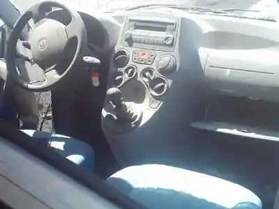 Veicolo di demolizione fiat panda (169) 1.2 8v dynamic dell'anno 2000 alimentato 188a4000