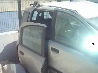 Veicolo di demolizione fiat panda (169) 1.2 8v dynamic dell'anno 2000 alimentato 188a4000