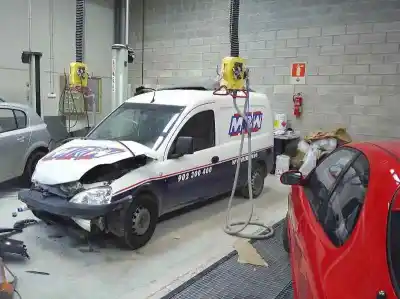 Sloopvoertuig opel combo * van het jaar 2002 aangedreven y17dtl