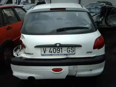 Здавання транспортного засобу peugeot 206 berlina xt року 1999 потужний wjz