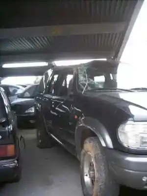 Veículo de Sucata ford explorer 4.0 v6 cat do ano 2000 alimentado 