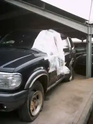 Veículo de Sucata ford explorer 4.0 v6 cat do ano 2000 alimentado 