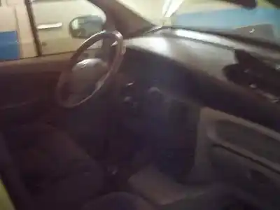 Scrapping Vehicle renault scenic (ja..) 1.6 16v expression of the year 2000 powered 