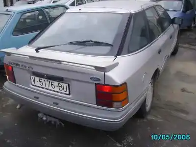 Sloopvoertuig ford scorpio ghia berlina van het jaar 1986 aangedreven pr