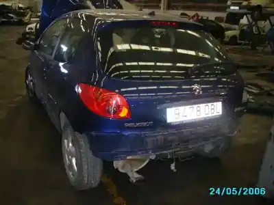 Vehicul casat peugeot 206 berlina xs al anului 2004 alimentat rhy