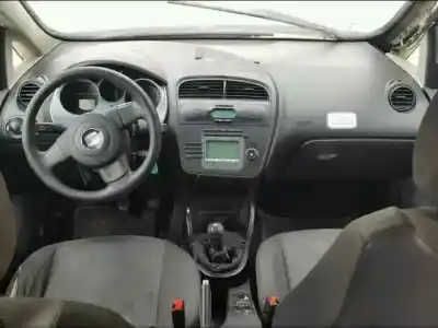 Veículo de Sucata seat toledo (5p2) 1.9 tdi do ano 2008 alimentado bxe