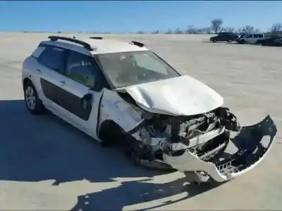 Vehículo de desguace CITROEN C4 CACTUS Business del año 2015 con motor BH02-BHY