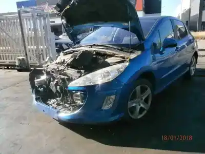 Verschrottungsfahrzeug PEUGEOT 308 I (4A_, 4C_) 2.0 HDi des Jahres 2008 angetrieben RHR