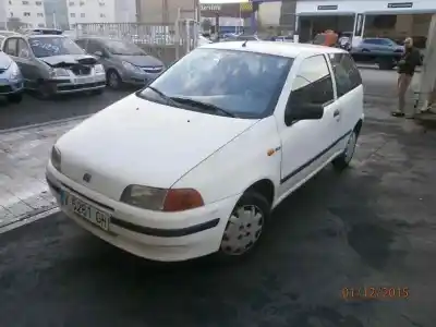 Veicolo di demolizione fiat punto berlina (176) td 70 stile dell'anno 1998 alimentato 176a3000