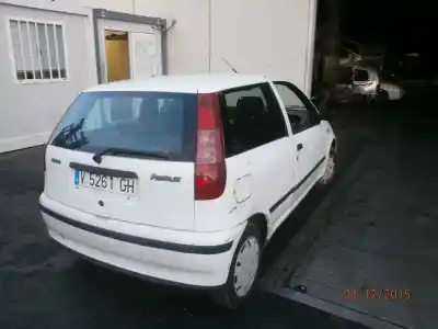 Veicolo di demolizione fiat punto berlina (176) td 70 stile dell'anno 1998 alimentato 176a3000