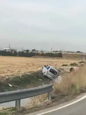 Veículo de Sucata citroen berlingo xtr 1.6 hdi 92 do ano 2008 alimentado 9hx-9h02